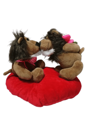Casal Leão Beijinho no coração de pelúcia - 16cm